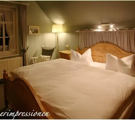 فندق Gruene Tanne Mandelholz 3*