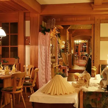 Hotell Gruene Tanne Mandelholz 3*