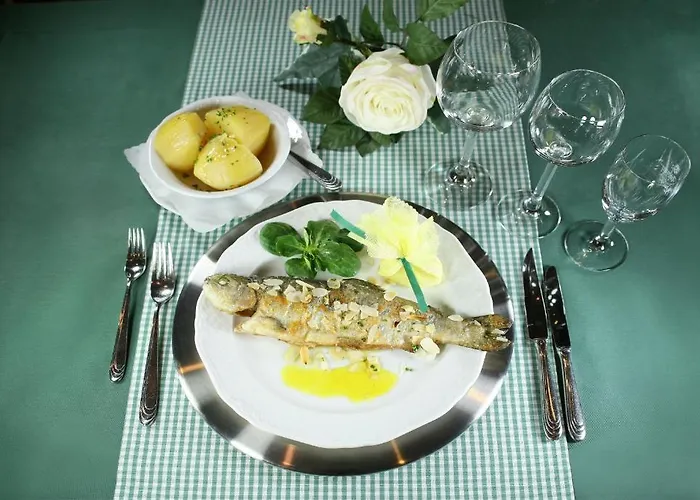 Hotel Gruene Tanne Mandelholz Elend